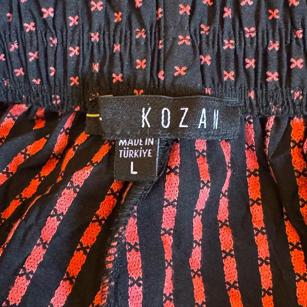 Kozan Made in Turkey Textured Cropped Pants Black & Red size Large - Picture 7 of 9